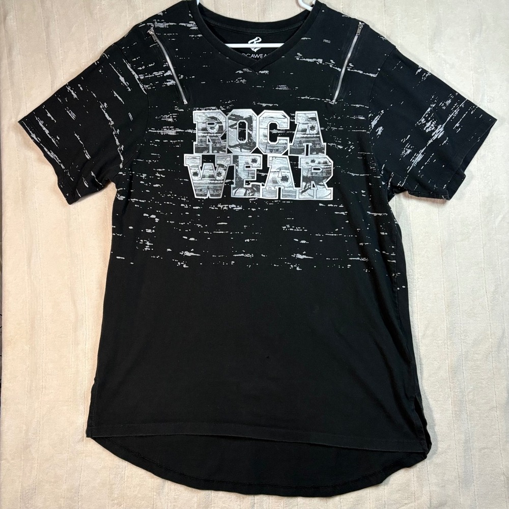 Rocawear Mens Black Graphic T Shirt XL Short Sleeve Streetwear Zippers Y2K Style